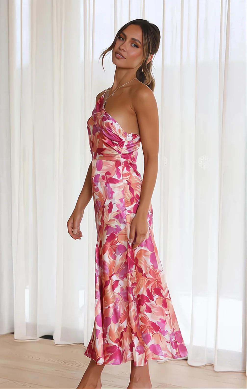 Florentýna | Elegantní letní šaty s květinami